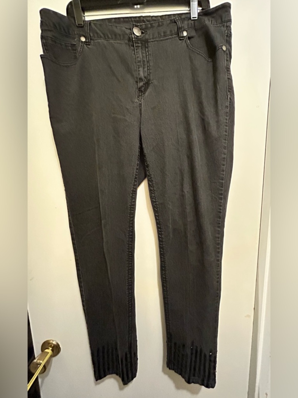 Women’s Avenue Black Denim Stretch Skinny Jeans, Size 16